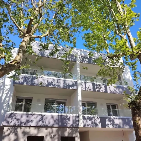 Renovated Flat With Terrace In Διαμέρισμα *