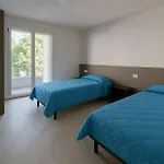 Appartement Renovated Flat With Terrace In *