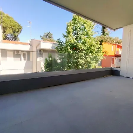 Renovated Flat With Terrace In * Bibione