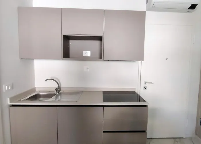 Renovated Flat With Terrace In