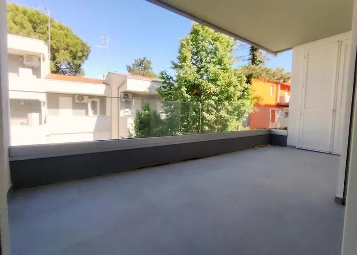 Renovated Flat With Terrace In * Bibione